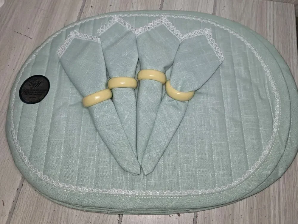 Vintage 12 Piece Linen Set Sage Green Lace Trim Placemats Napkins/Rings